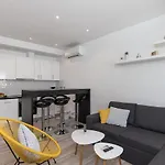 Apartment Siblings