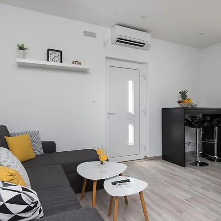 Siblings Apartman Mokosica